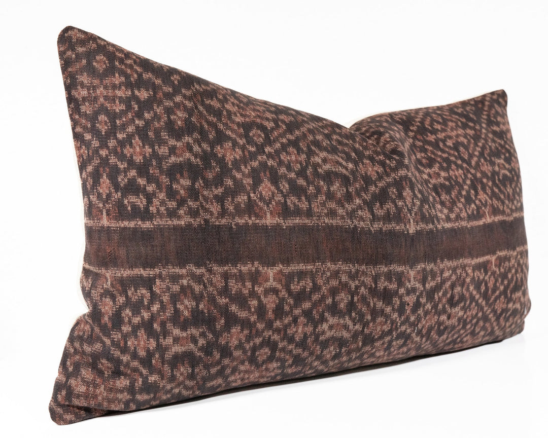 Amaya Pillow