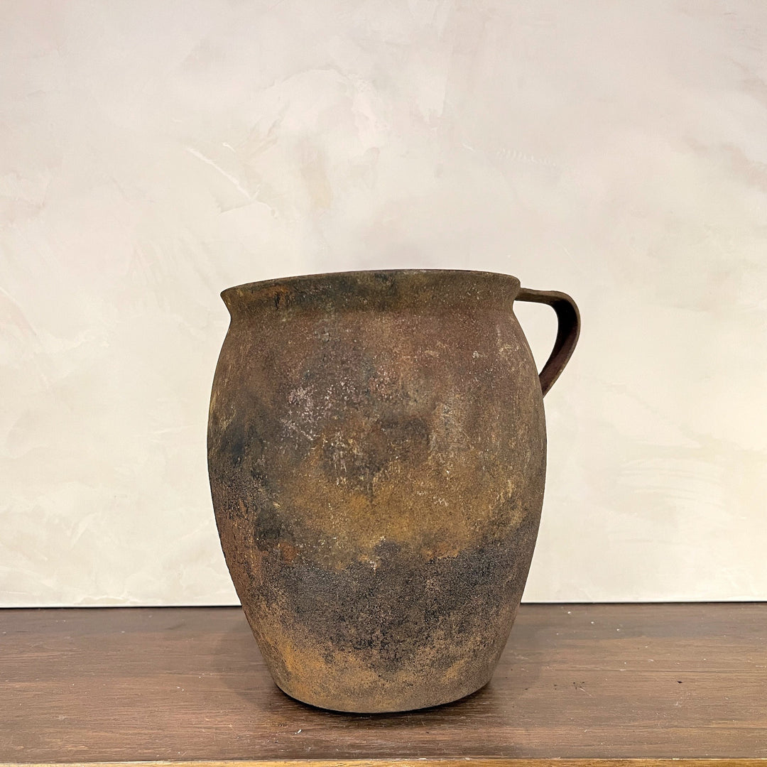 Artem Iron Pot