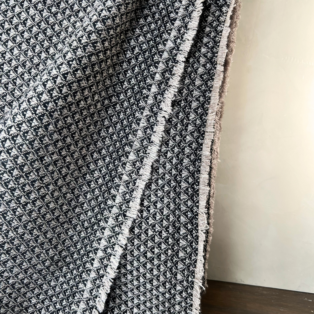 Dhanvi Patterned Cashmere Blanket - Charcoal