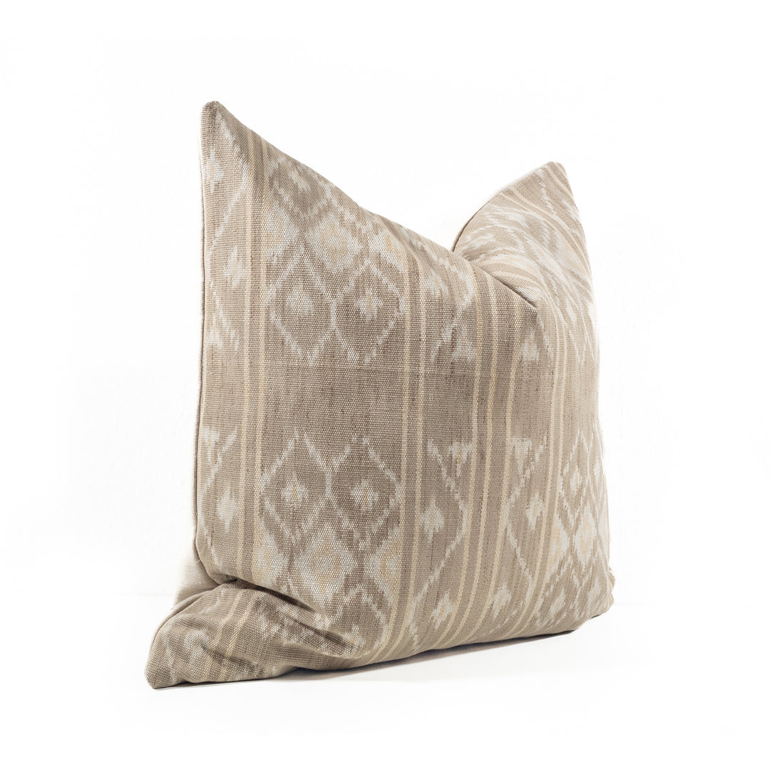 Kina Pillow Cover