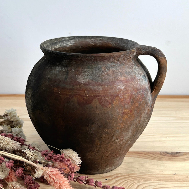 Alla Ancient Clay Pot