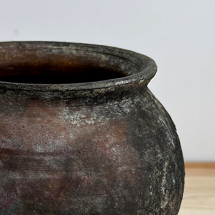 Alla Ancient Clay Pot