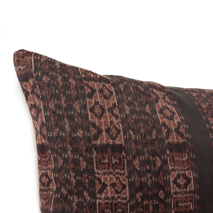 Sura Lumbar Pillow