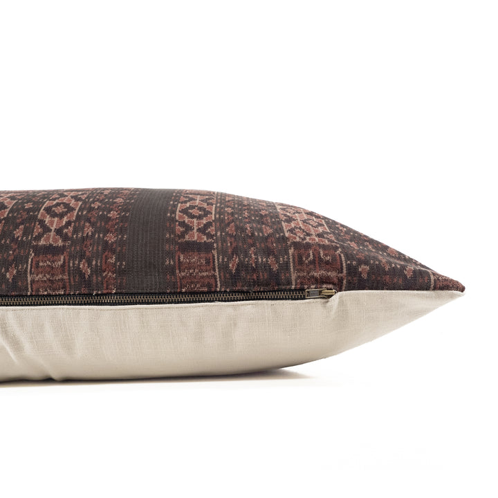 Sura Lumbar Pillow