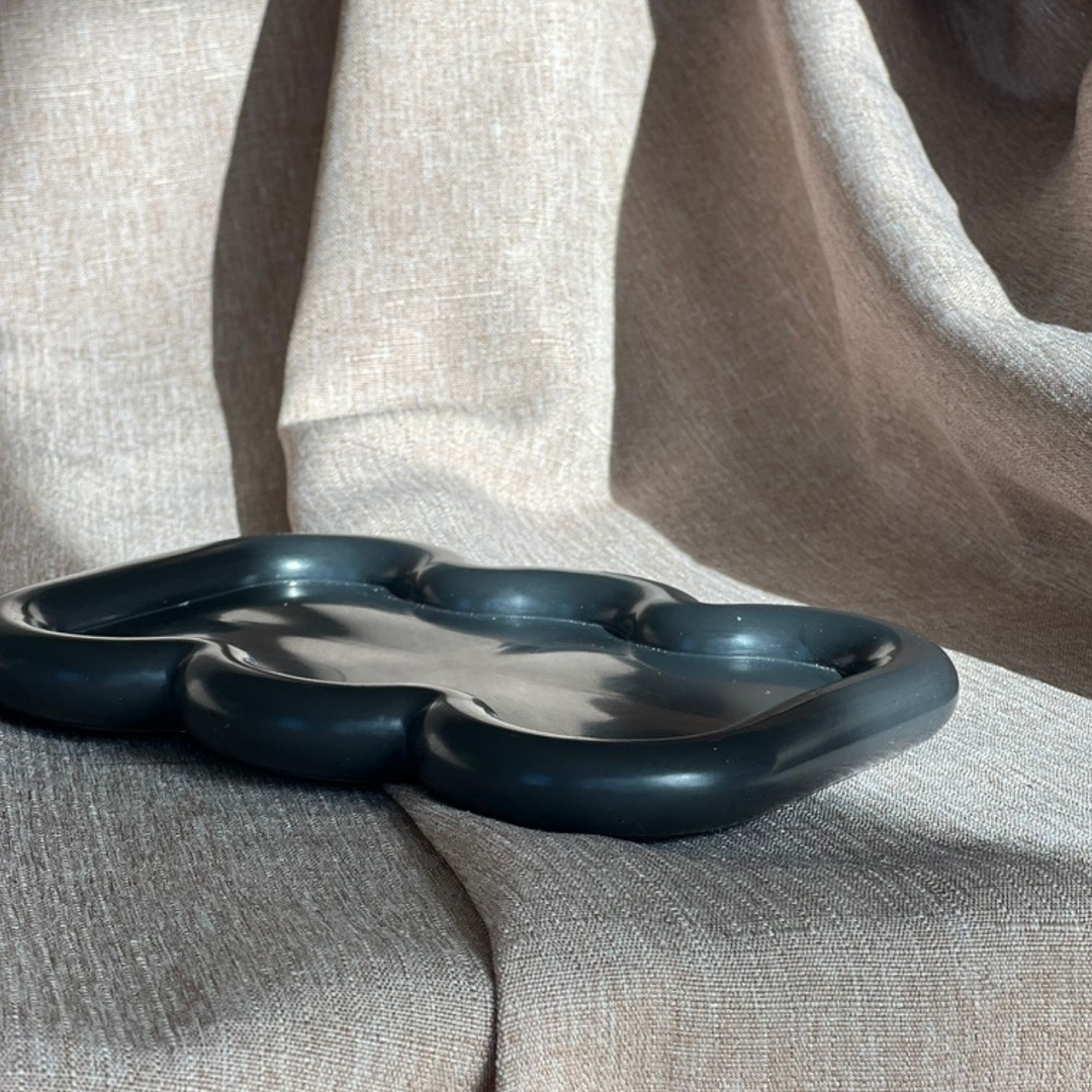 Wavy Tray: Charcoal