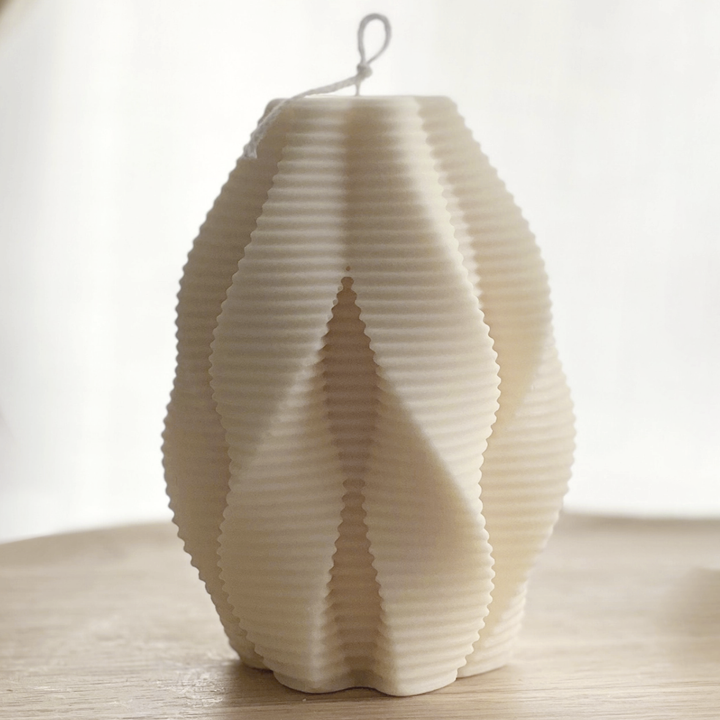 Ribbed Swirl Candle: Cream