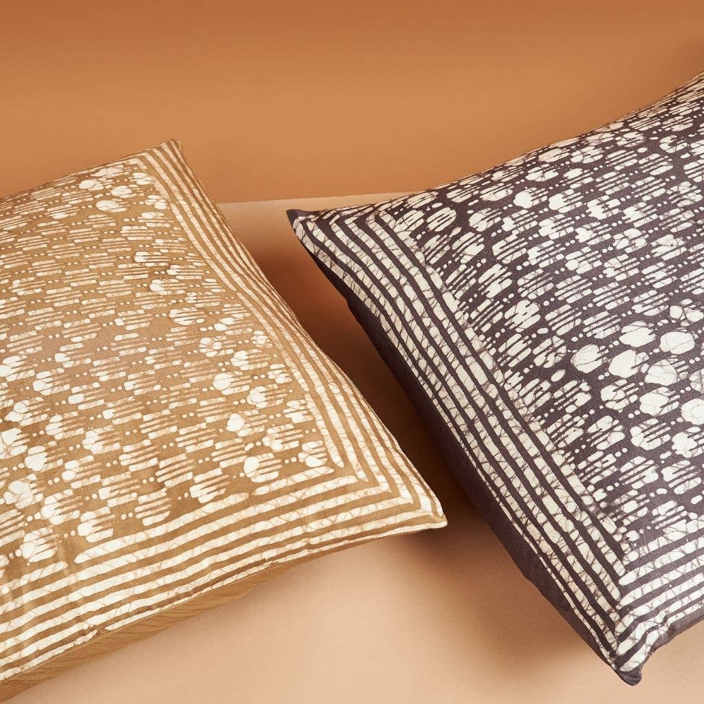 Haven Silk Pillow: Gold