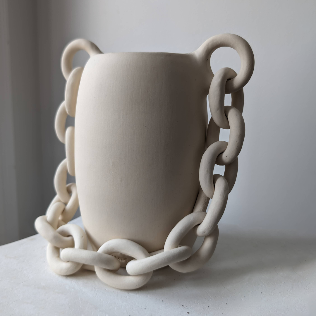 Harlowe Ceramic Chain Vessel