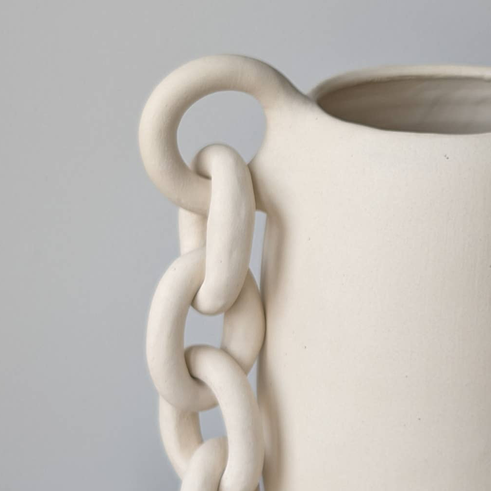 Harlowe Ceramic Chain Vessel